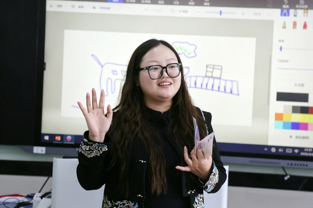 F0EF9